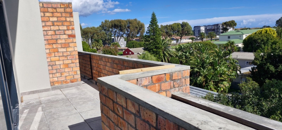 2 Bedroom Property for Sale in Table View Western Cape